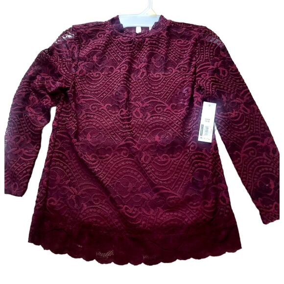 NWT NO BOUNDARIES BURGUNDY LACE PULLOVER TOP - Picture 1 of 3